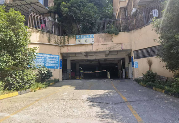 蓝湾香郡部分车位第一次变卖