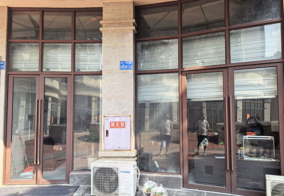 内江市东兴区中兴路288号附153号商业房