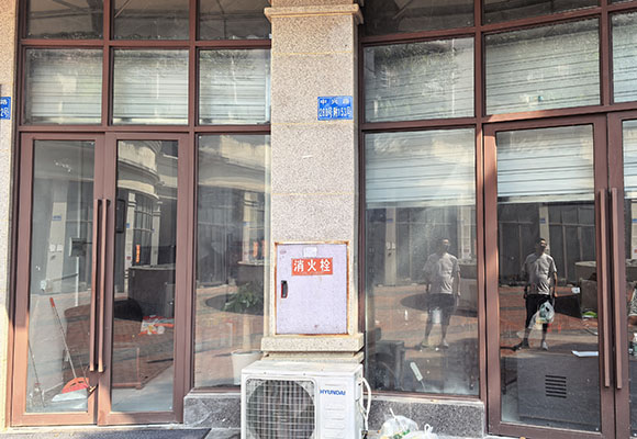 内江市东兴区中兴路288号附152号商业房